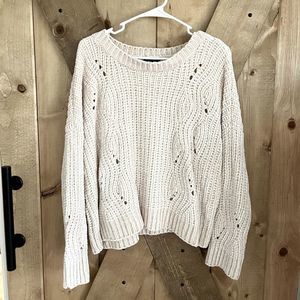 BASIC || Cream colored SOFT gorgeous Woman’s Sweater Knit